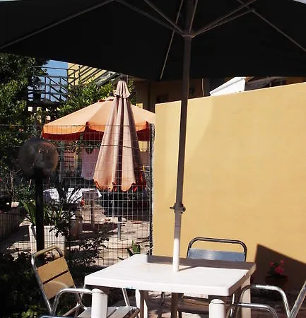 住宿加早餐酒店 索里马里纳酒店